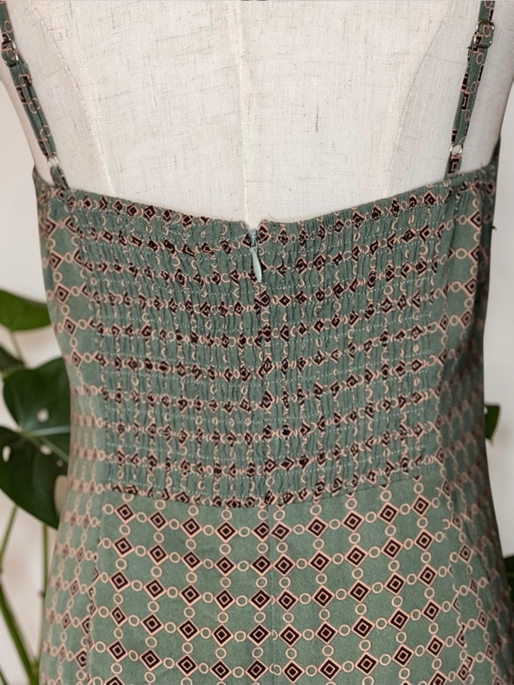 KITTENISH Maxi Dress Green Boho Slip Dress Lace Trim Smocked Back Size Medium - Picture 4 of 9